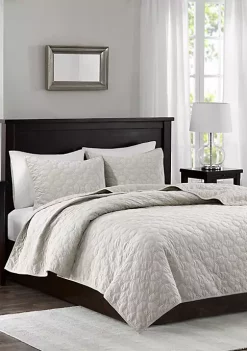 Brand new 🤩 Madison Park Harper Velvet Ivory 3-Piece Coverlet Set ✔️