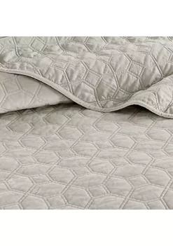 Brand new 🤩 Madison Park Harper Velvet Ivory 3-Piece Coverlet Set ✔️ -Madison Park Shop Belk 1930