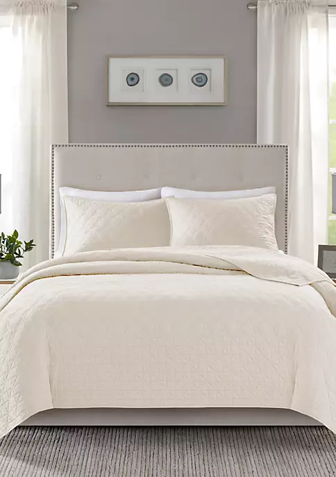Brand new ๐ Madison Park Linnette 3-Piece Ivory Coverlet Set ๐งจ 2 Brand new ๐ Madison Park Linnette 3-Piece Ivory Coverlet Set ๐งจ - Image 2